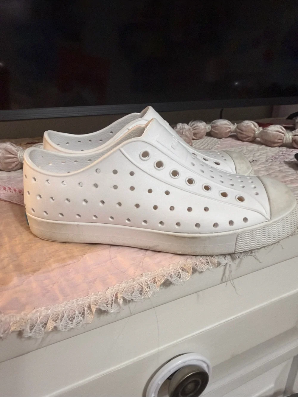 Native comfortable white